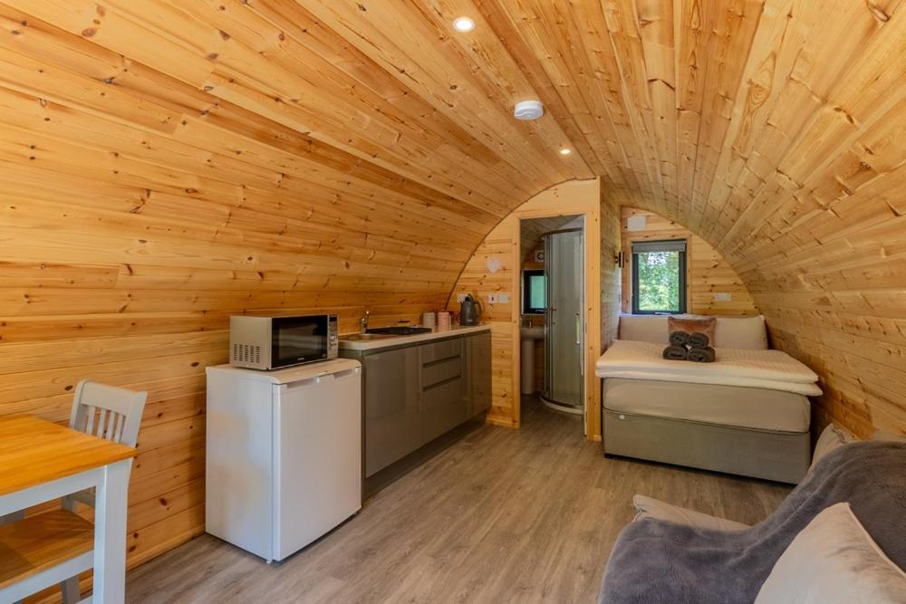 Mount Hillary Holiday Pods Cork Eksteriør bilde